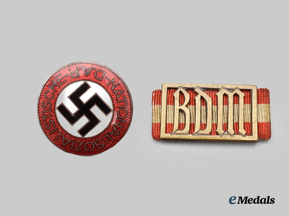 germany,_third_reich._a_pair_of_badges_for_n_s_d_a_p_and_b_d_m_personnel___m_n_c2720