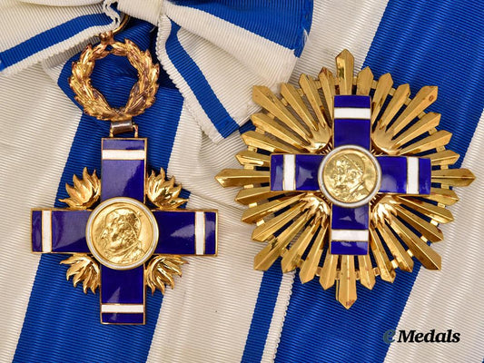 el_salvador,_republic._a_national_order_of_jose_matias_delgado,_i_class_grand_cross_set_by_bertrand___m_n_c2725