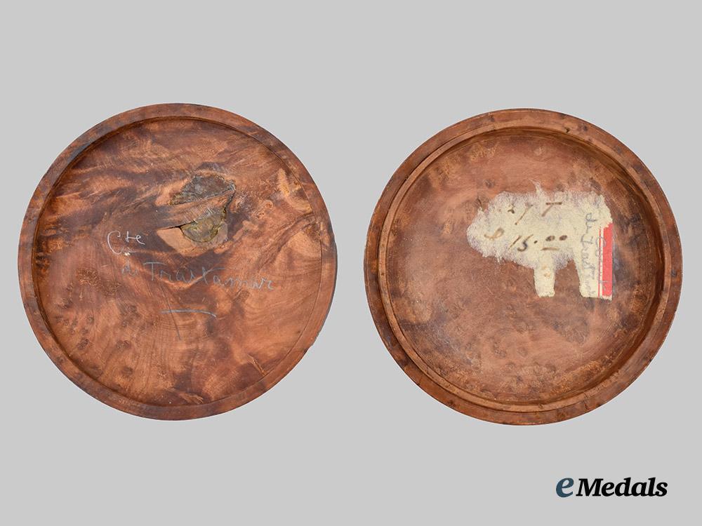 france,_kingdom._a_small_trinket_box_with_portrait_of_napoleon___m_n_c2729