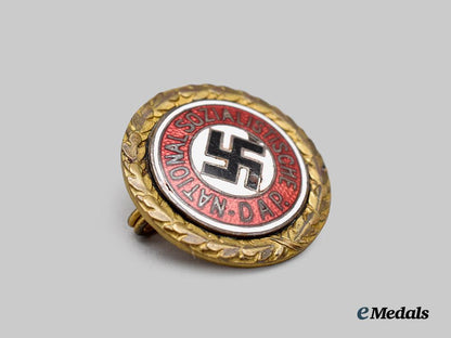 germany,_n_s_d_a_p._a_golden_party_badge,_small_version,_to_s_s-_hauptsturmführer_paul_schmitz___m_n_c2743