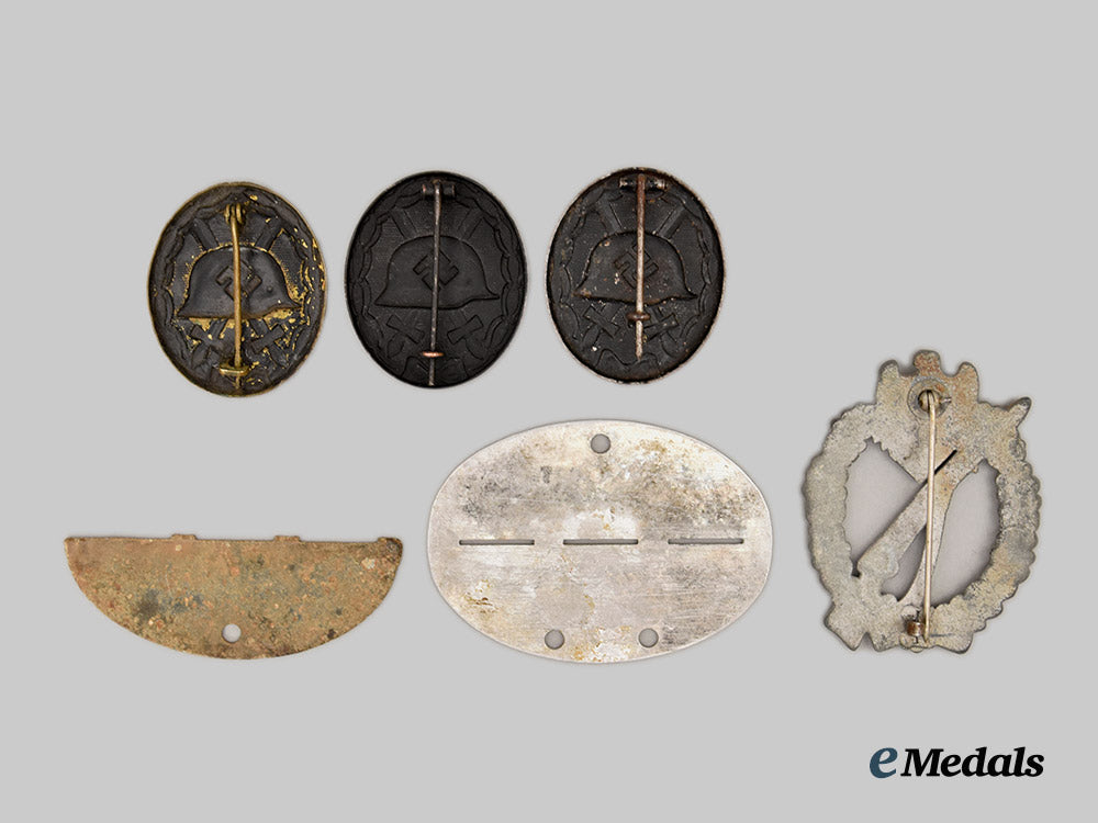 germany,_wehrmacht._a_mixed_lot_of_badges_and_identity_discs___m_n_c2786