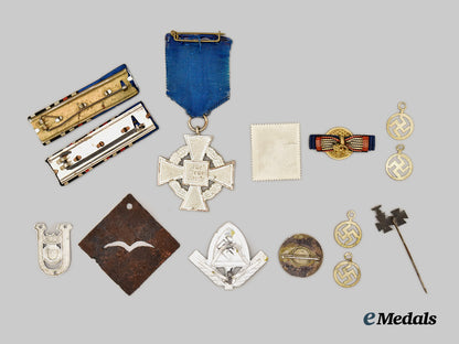 germany,_third_reich._a_mixed_lot_of_badges_and_awards___m_n_c2795