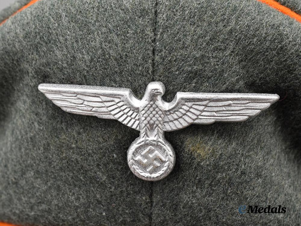 germany,_heer._a_rare_gendarmerie_officer’s_visor_cap,_by_breiter___m_n_c2815