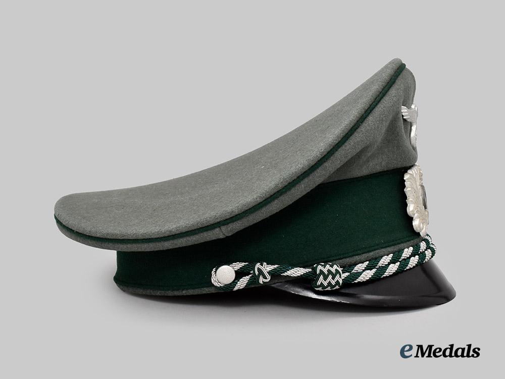 germany,_third_reich._a_land_customs_official’s_visor_cap___m_n_c2820