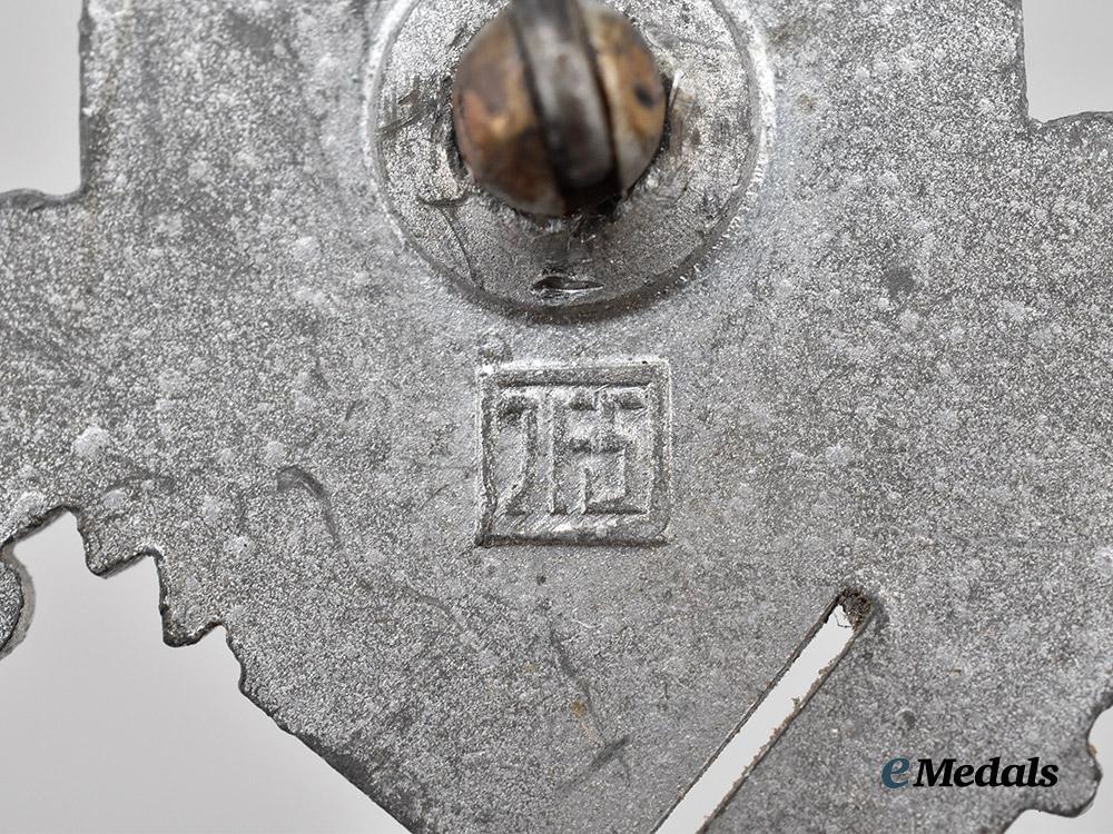 germany,_wehrmacht._an_infantry_assault_badge,_silver_grade,_by_josef_feix&_söhne___m_n_c2824