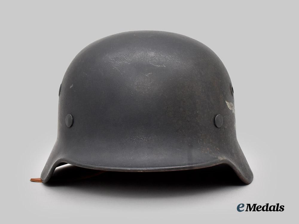 germany,_luftwaffe._an_m40_stahlhelm,_single_decal_version,_by_f._w._quist___m_n_c2830