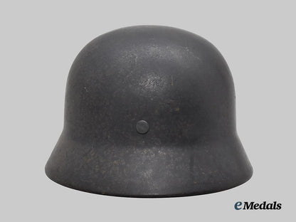 germany,_luftwaffe._an_m40_stahlhelm,_single_decal_version,_by_f._w._quist___m_n_c2835