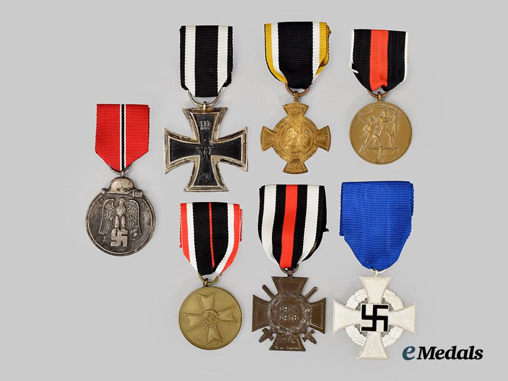 germany,_wehrmacht._a_mixed_lot_of_service_awards___m_n_c2841