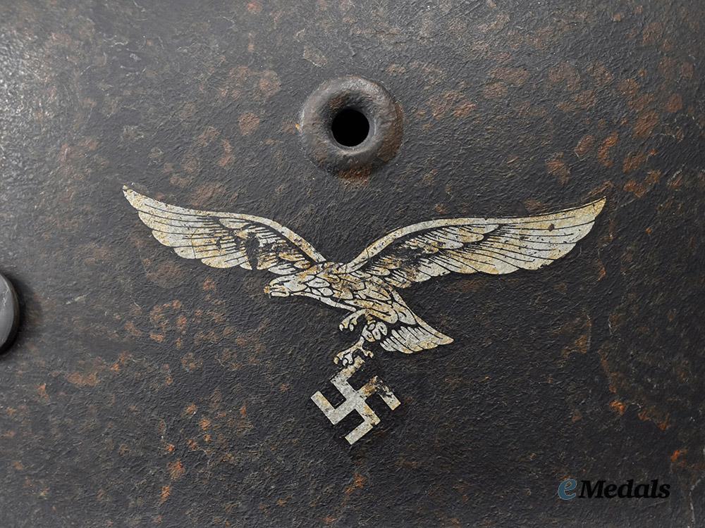 germany,_luftwaffe._an_m40_stahlhelm,_single_decal_version,_by_f._w._quist___m_n_c2845