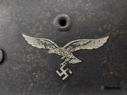 germany,_luftwaffe._an_m40_stahlhelm,_single_decal_version,_by_f._w._quist___m_n_c2845