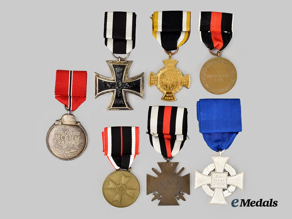 germany,_wehrmacht._a_mixed_lot_of_service_awards___m_n_c2845