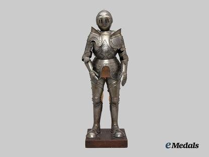 international._a_medieval_knight_statue,_c.1930___m_n_c2855