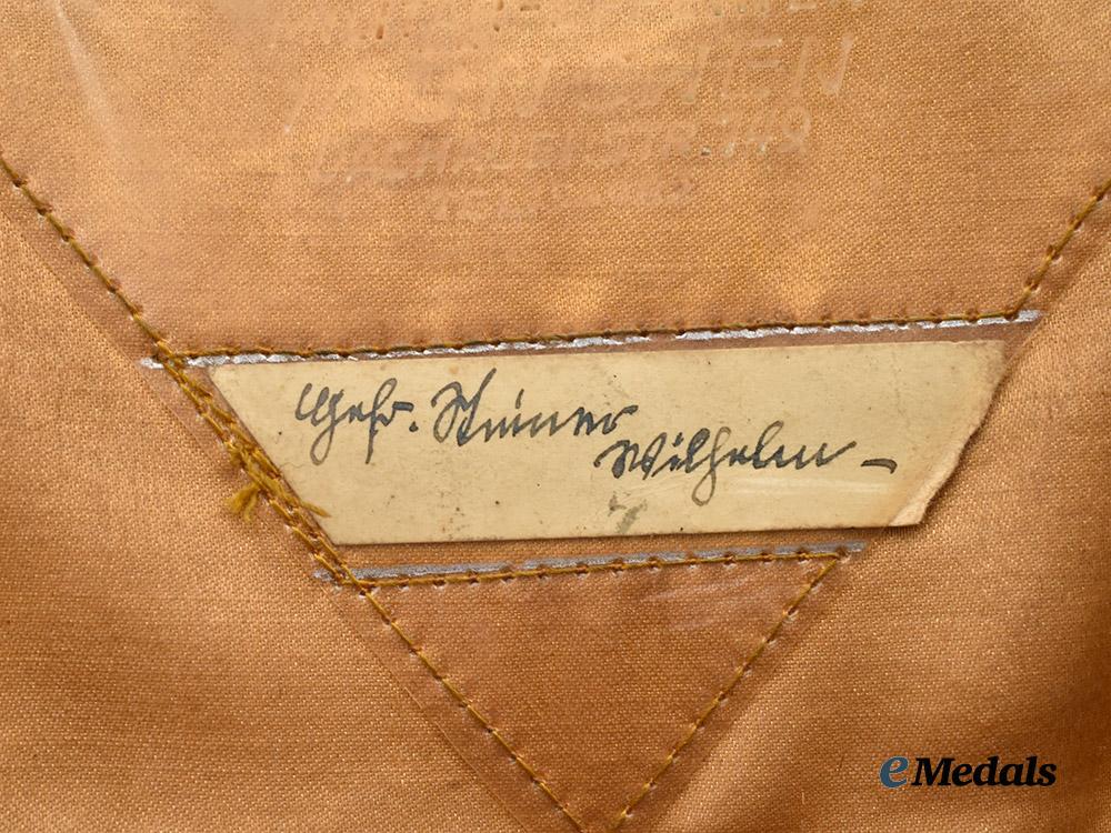 germany,_heer._a_transport_and_supply_troops_e_m/_n_c_o’s_visor_cap,_owner-_attributed_example,_by_peküro___m_n_c2891