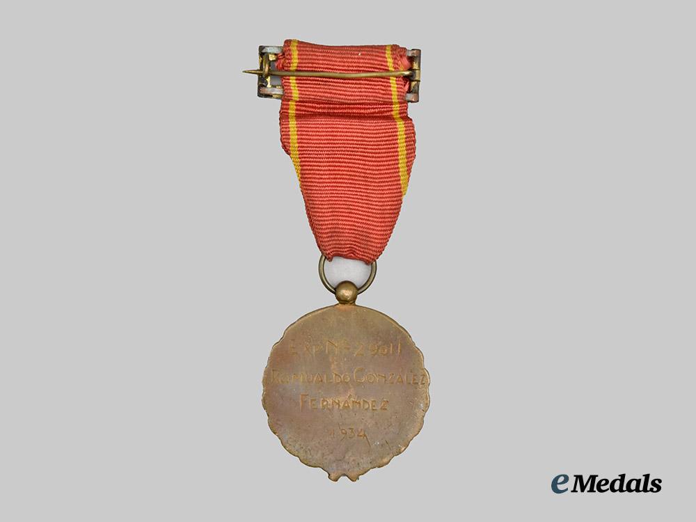 spain,_civil_war._an_old_guard_medal_for_falange_members.___m_n_c2900