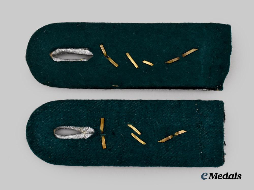 germany,_heer._a_set_of_technical_administration_officer-_equivalent_shoulder_boards___m_n_c2938