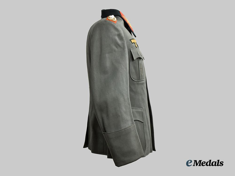 germany,_heer._a_rare_service_tunic_for_a_decorated_general_der_infanterie___m_n_c2958