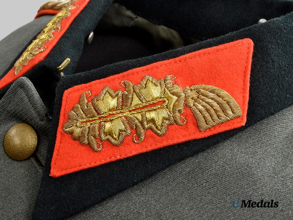 germany,_heer._a_rare_service_tunic_for_a_decorated_general_der_infanterie___m_n_c2963