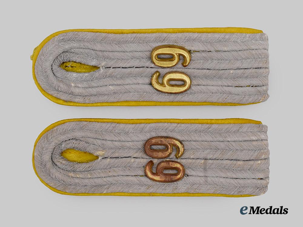 germany,_heer._a_set_of_signals_leutnant_shoulder_boards___m_n_c2969