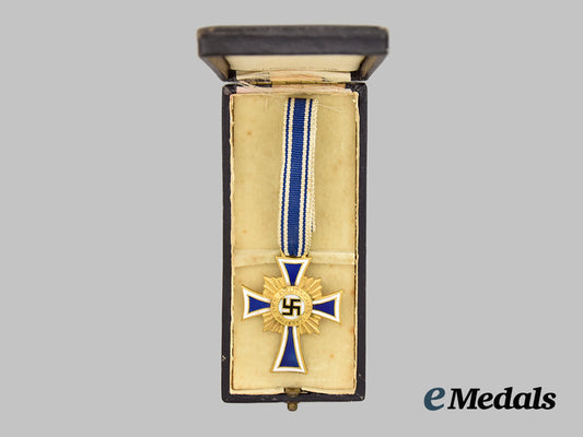 germany,_third_reich._an_honour_cross_of_the_german_mother,_gold_grade_with_case,_by_c._f._zimmermann___m_n_c2974