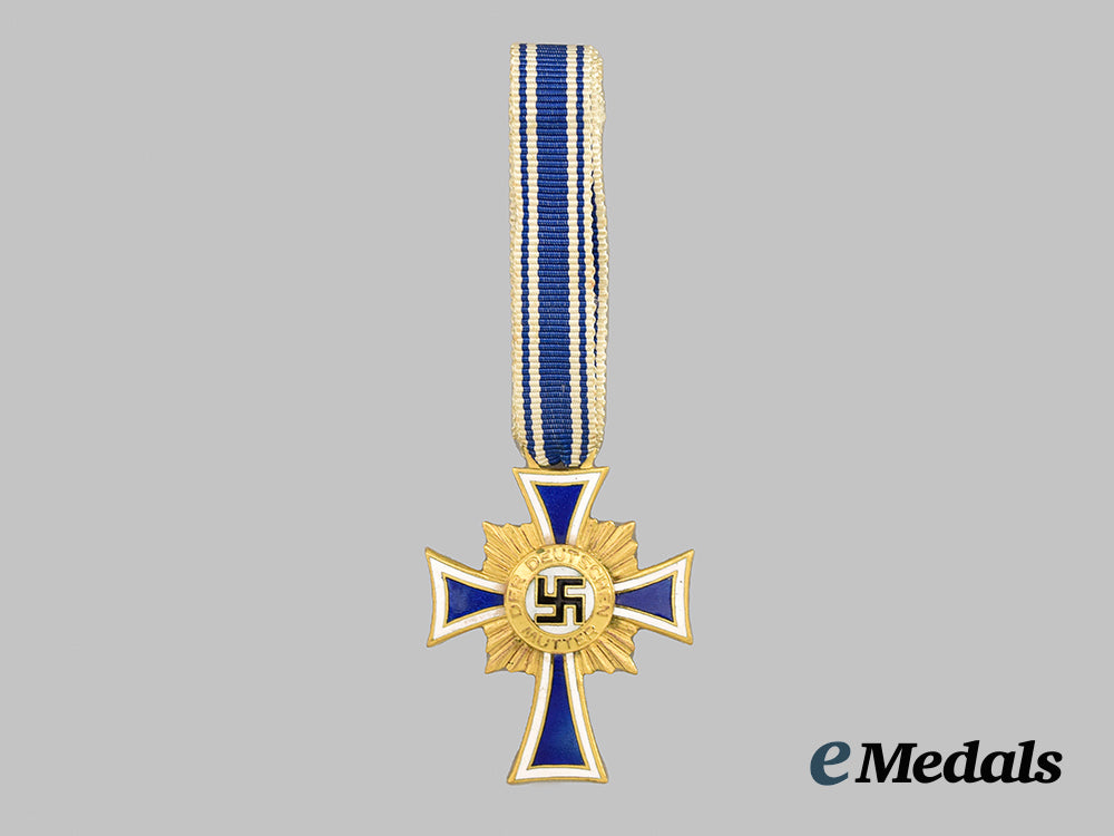 germany,_third_reich._an_honour_cross_of_the_german_mother,_gold_grade_with_case,_by_c._f._zimmermann___m_n_c2976