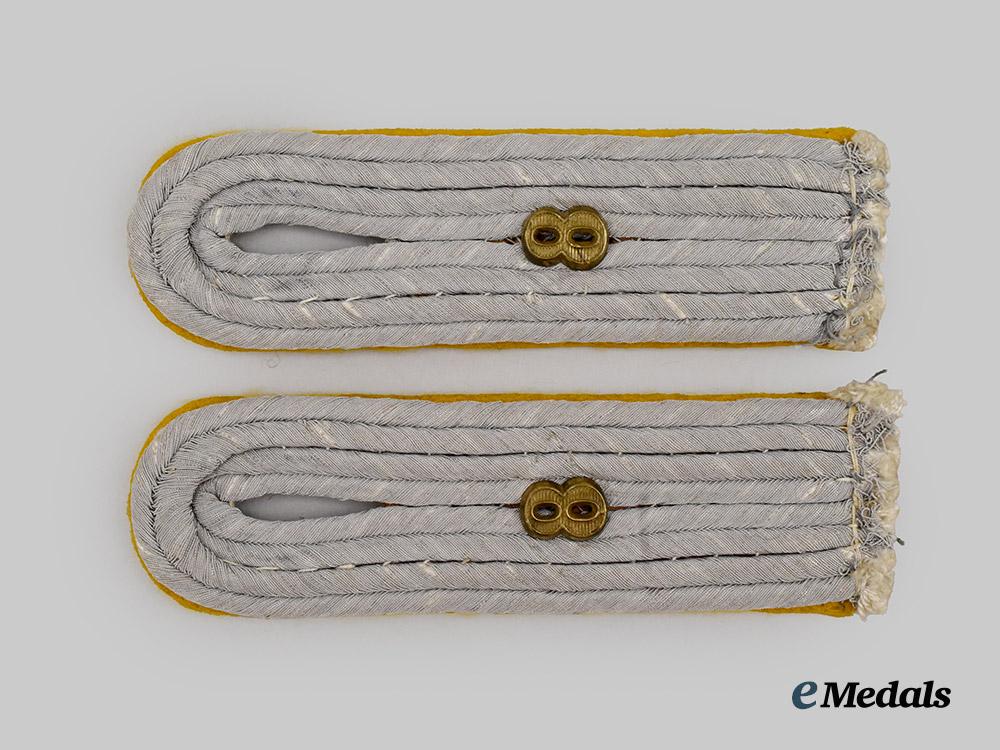 germany,_heer._a_set_of_cavalry/_reconnaissance_leutnant_shoulder_boards___m_n_c2977