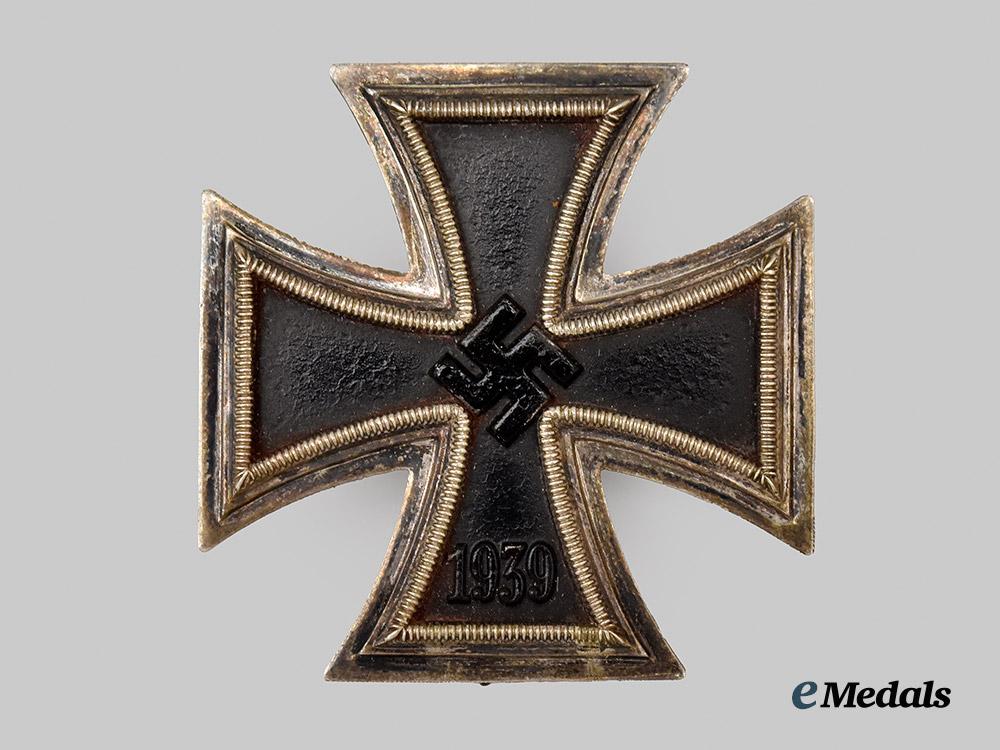 germany,_wehrmacht._a1939_iron_cross_i_class,_with_case,_by_rudolf_souval___m_n_c3010