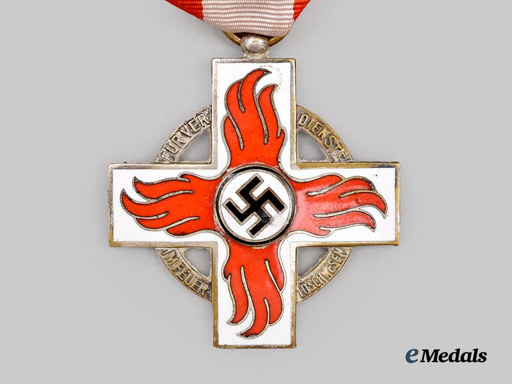 germany,_third_reich._a_fire_brigade_honour_decoration,_i_i_class,_by_glaser&_sohn___m_n_c3030
