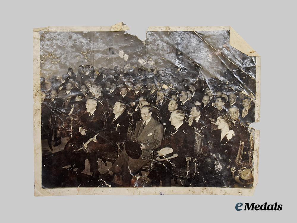 germany,_third_reich._a_mixed_lot_of_photos_and_documents_from_the_estate_of_reichsminister_hans_frank___m_n_c3043