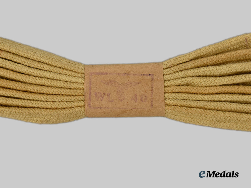 germany,_luftwaffe._a_mixed_lot_of_badges,_insignia,_and_accessories___m_n_c3047