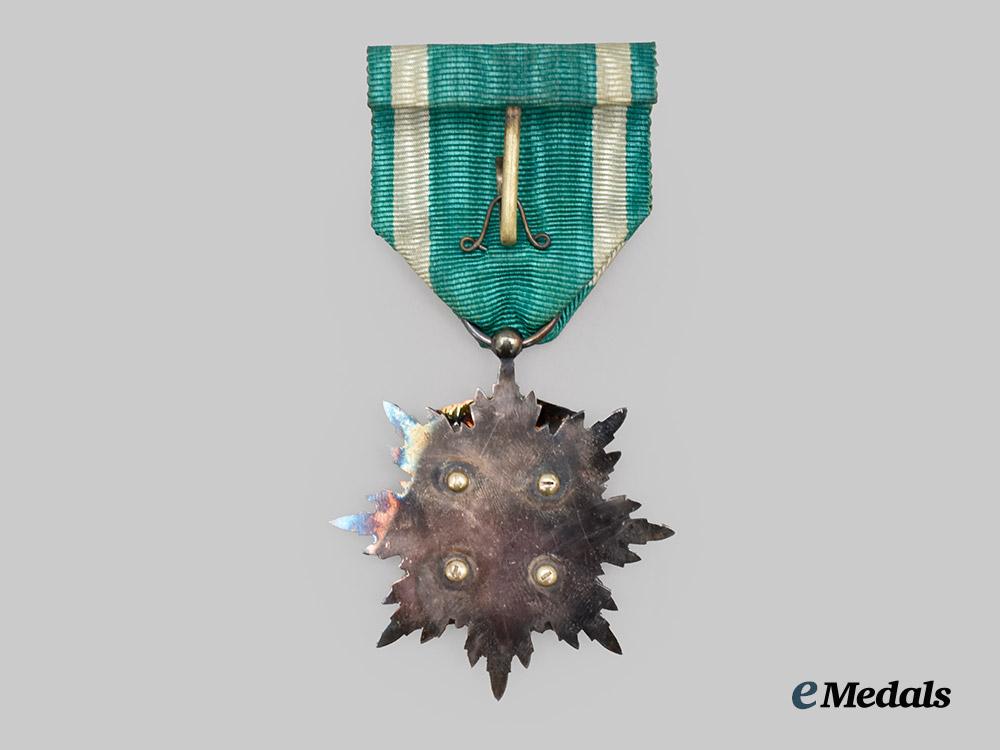 japan,_empire._an_order_of_the_golden_kite,_v_class_in_case___m_n_c3049