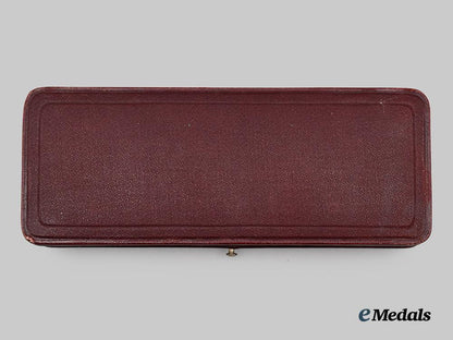 austria,_imperial._a_fine_chain_of_miniature_imperial_orders_by_vincent_mayer,_in_gold,_with_case___m_n_c3090