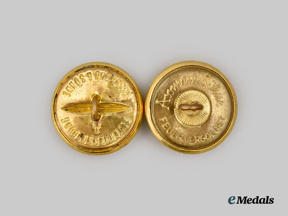 germany,_kriegsmarine._a_lot_of_awards_and_accessories_to_a_kriegsmarine_sailor_in_the_mediterranean_theatre___m_n_c3091