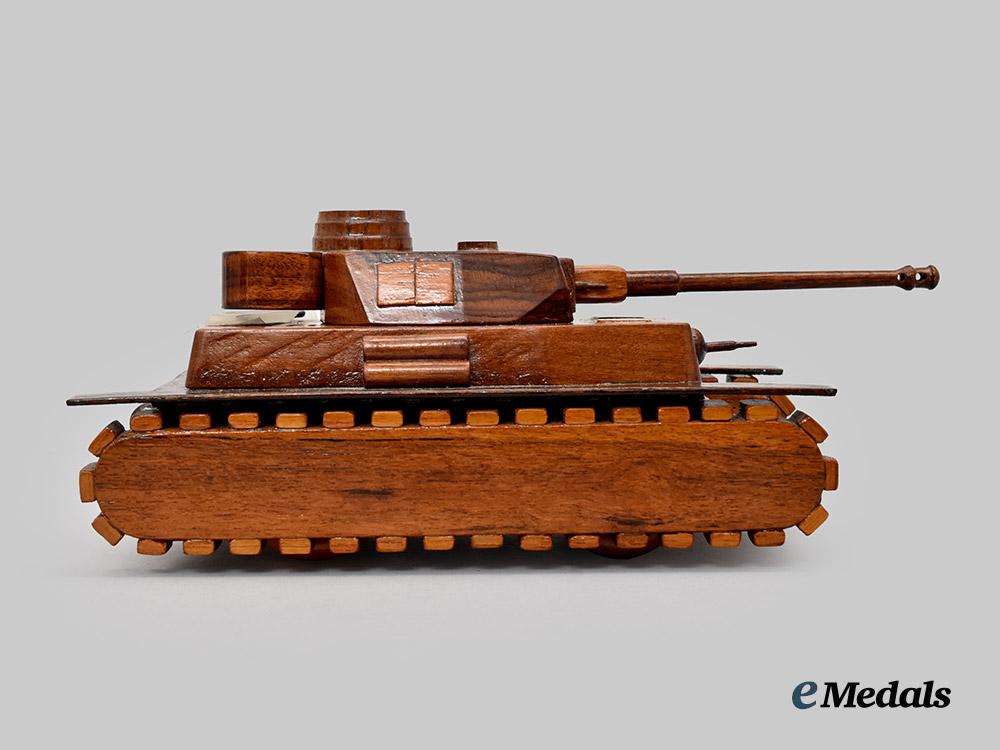 germany,_wehrmacht._a_trench_art_panzer_i_v___m_n_c3092