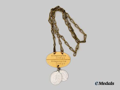 germany,_kriegsmarine._a_lot_of_awards_and_accessories_to_a_kriegsmarine_sailor_in_the_mediterranean_theatre___m_n_c3099