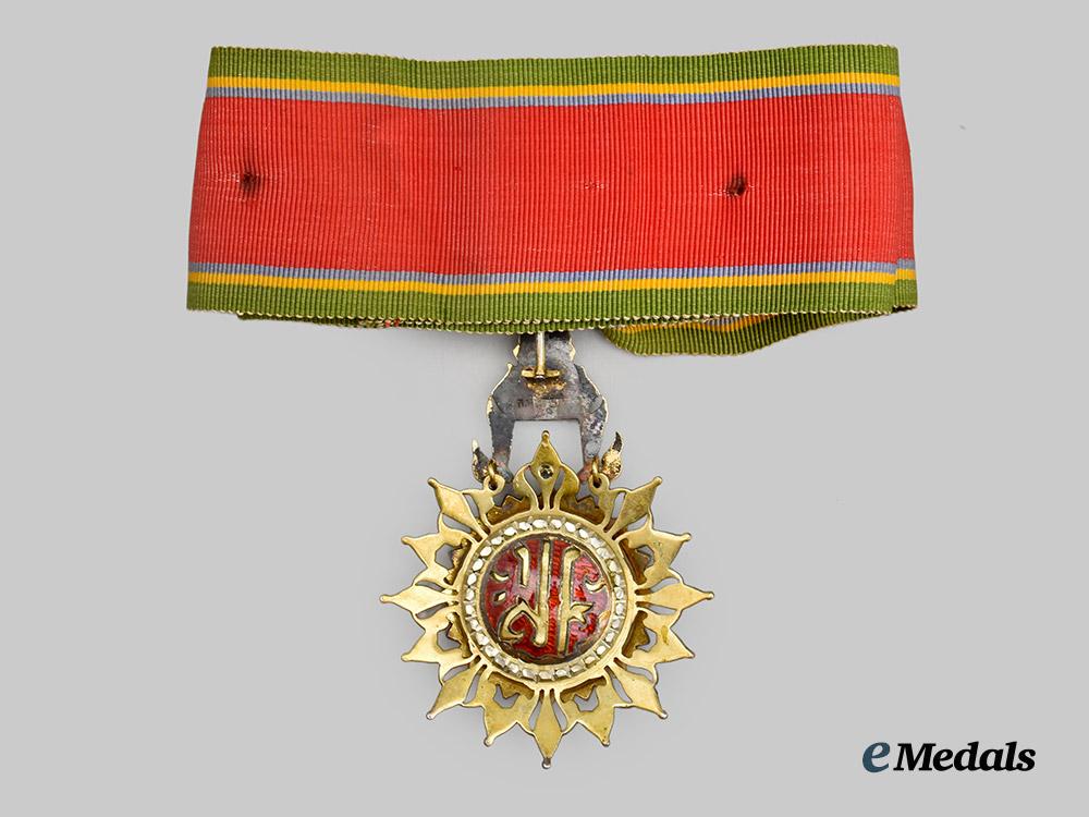 thailand,_kingdom._a_cased_most_exalted_order_of_the_white_elephant,_i_i_i._class_commander,_c.1945___m_n_c3119
