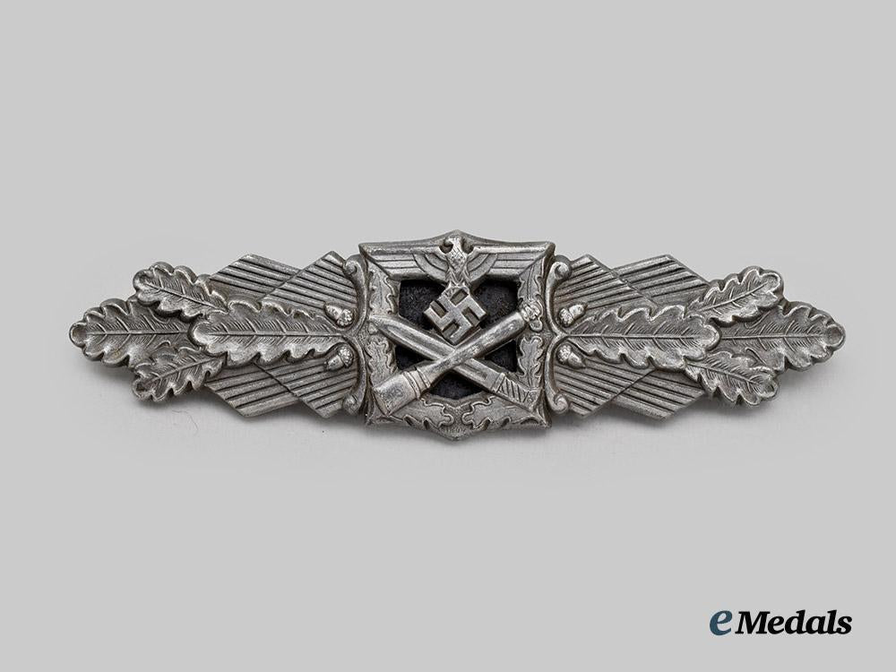 germany,_wehrmacht._a_close_combat_clasp,_silver_grade,_second_pattern_by_friedrich_linden___m_n_c3120