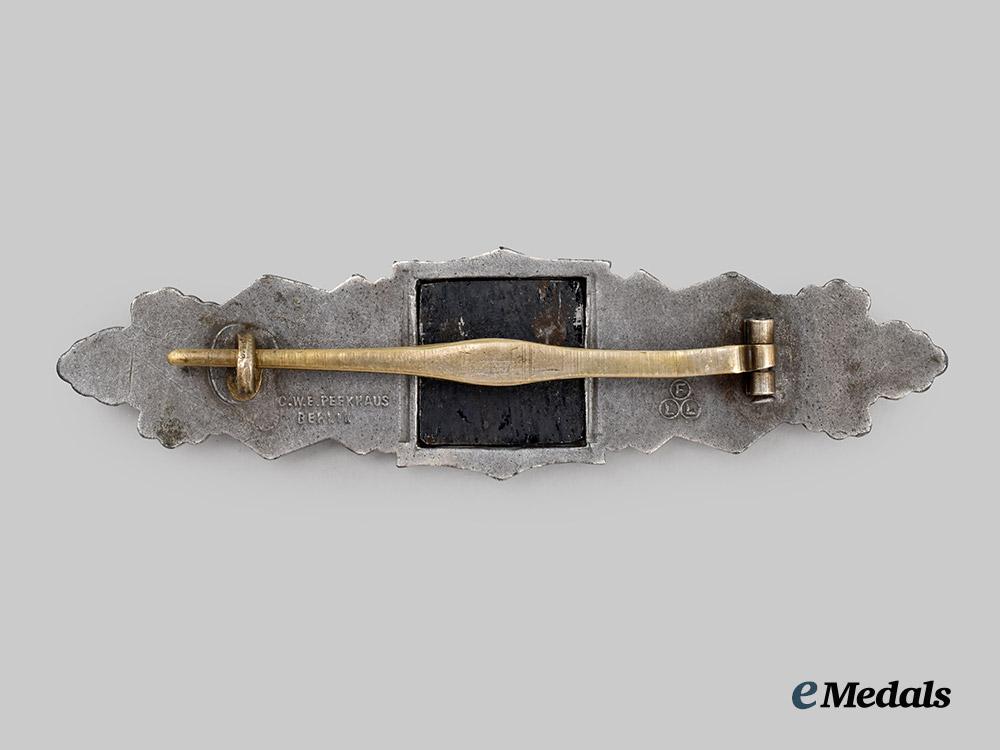 germany,_wehrmacht._a_close_combat_clasp,_silver_grade,_second_pattern_by_friedrich_linden___m_n_c3122