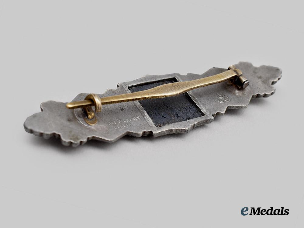 germany,_wehrmacht._a_close_combat_clasp,_silver_grade,_second_pattern_by_friedrich_linden___m_n_c3123