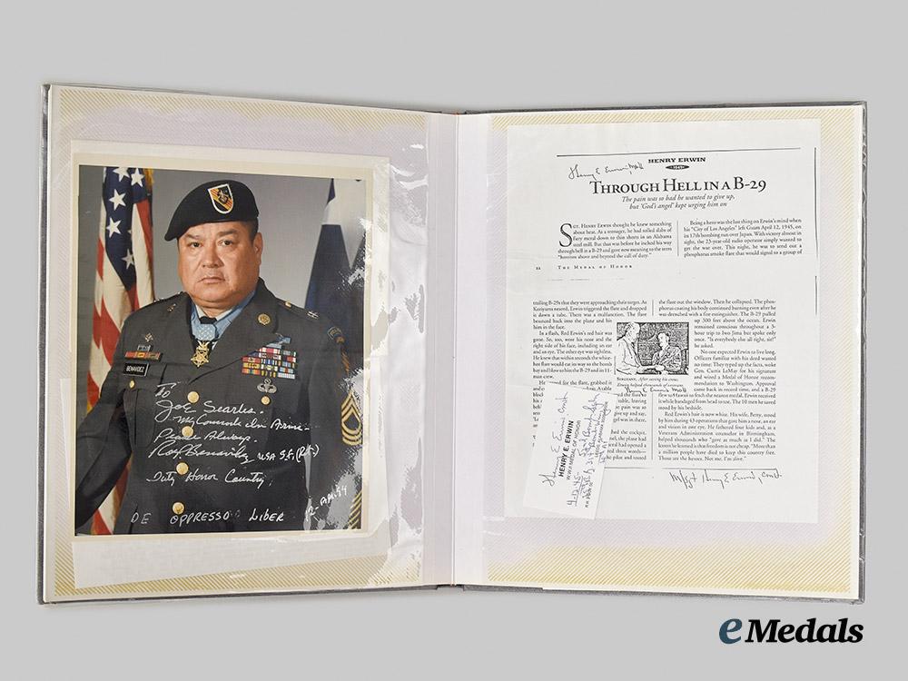 united_states._a_scrapbook_of_congressional_medal_of_honour_recipients'_signatures___m_n_c3138