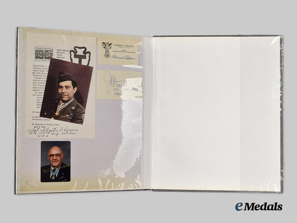 united_states._a_scrapbook_of_congressional_medal_of_honour_recipients'_signatures___m_n_c3143