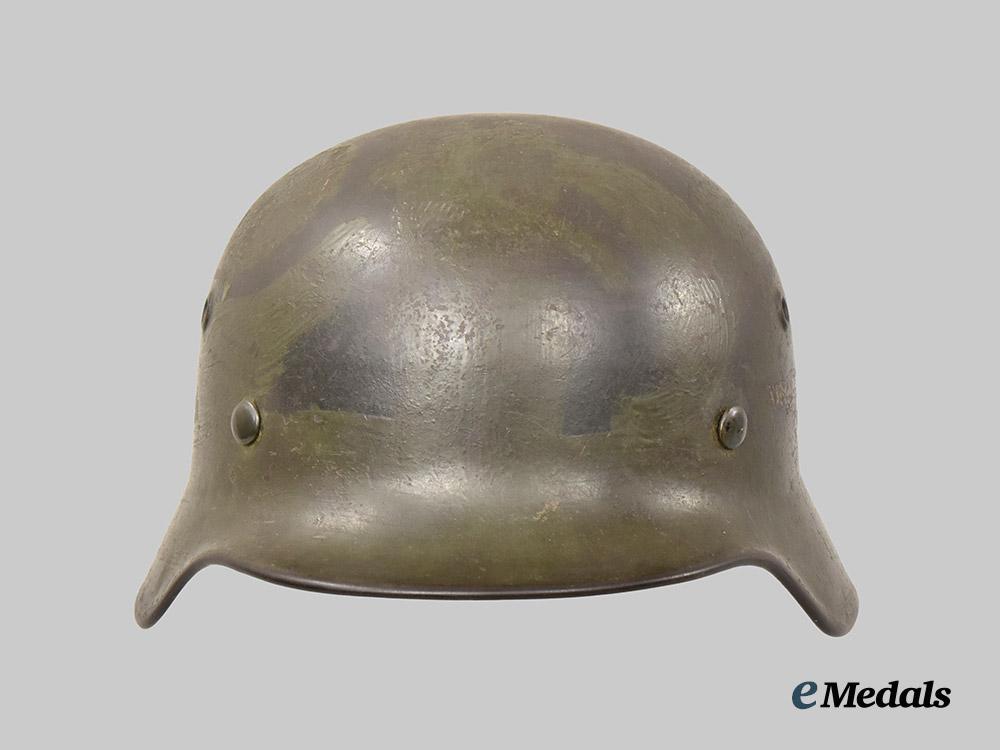germany,_luftwaffe._an_m40_stahlhelm,_owner-_attributed_single_decal_version,_by_eisenhüttenwerke_thale___m_n_c3147