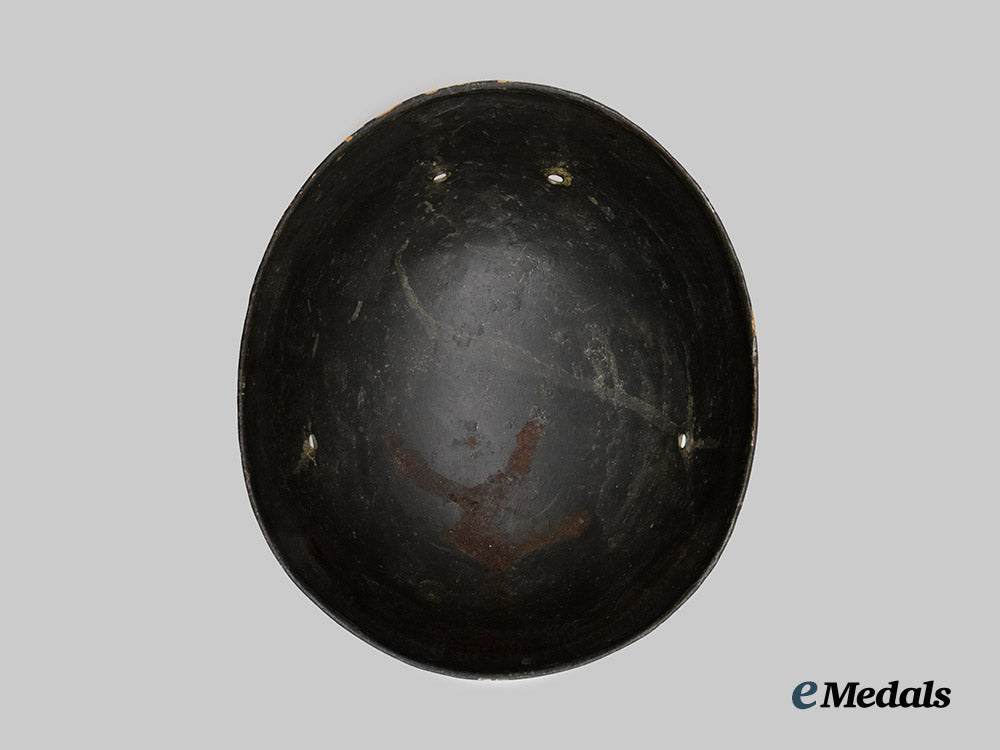 germany,_luftwaffe._a_fallschirmjäger_m38_steel_helmet_shell,_with_tropical_camouflage___m_n_c3149