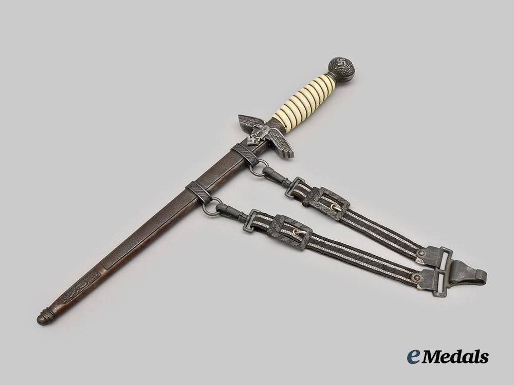 germany,_luftwaffe._an_officer’s_dress_dagger,_with_hanger,_unmarked_version___m_n_c3150