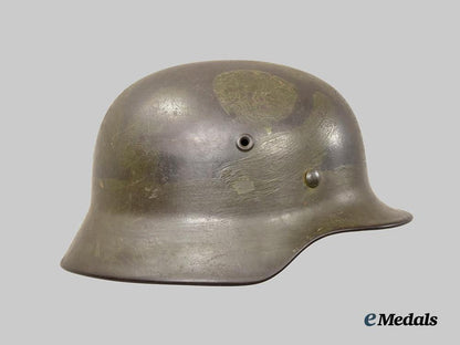germany,_luftwaffe._an_m40_stahlhelm,_owner-_attributed_single_decal_version,_by_eisenhüttenwerke_thale___m_n_c3151