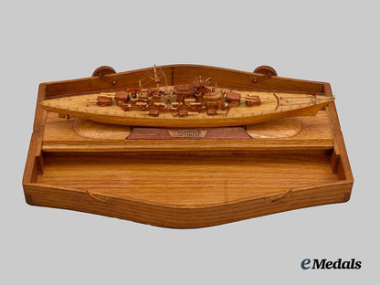 germany,_kriegsmarine._a_superb_trench_art_battleship_bismarck_model___m_n_c3190