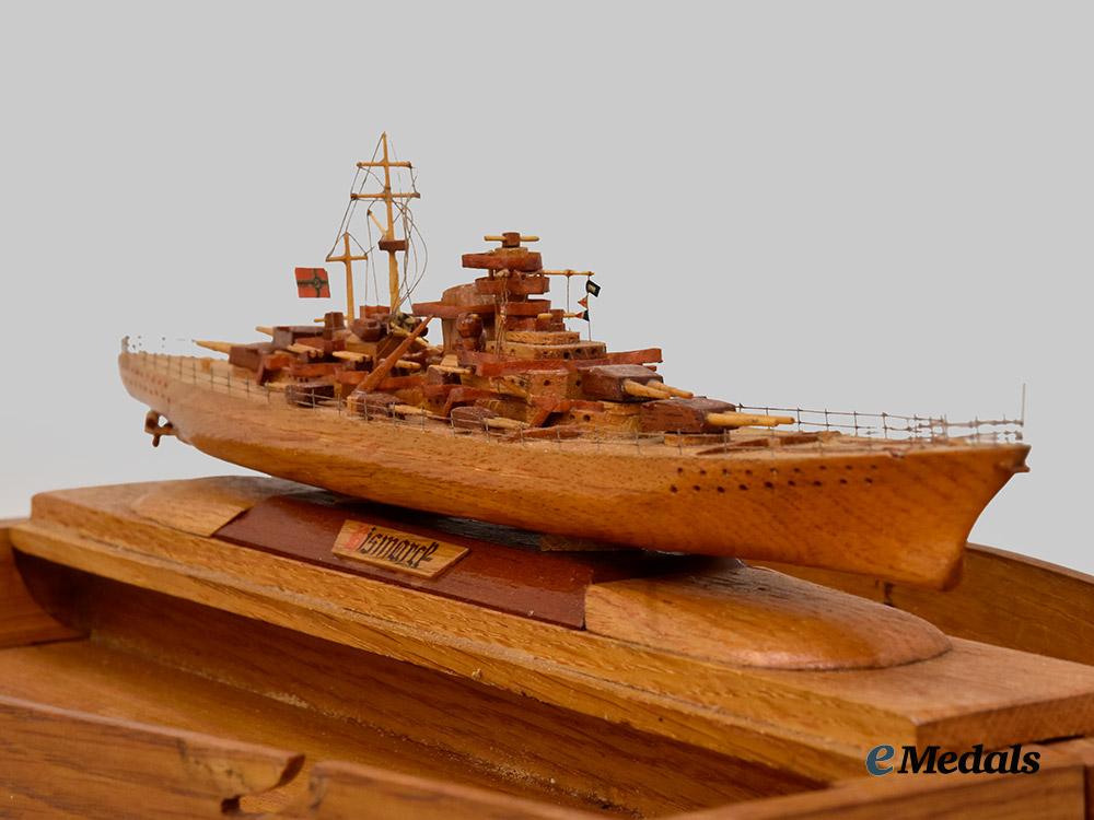 germany,_kriegsmarine._a_superb_trench_art_battleship_bismarck_model___m_n_c3196