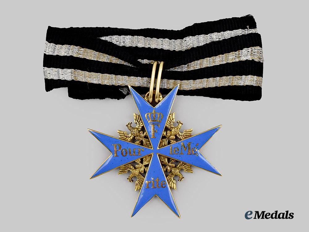 germany,_imperial._a_pour_le_mérite_in_gold,_collector’s_copy_dedicated_to_general_ernst_von_hoeppner_by_rothe,_c.1960___m_n_c3198