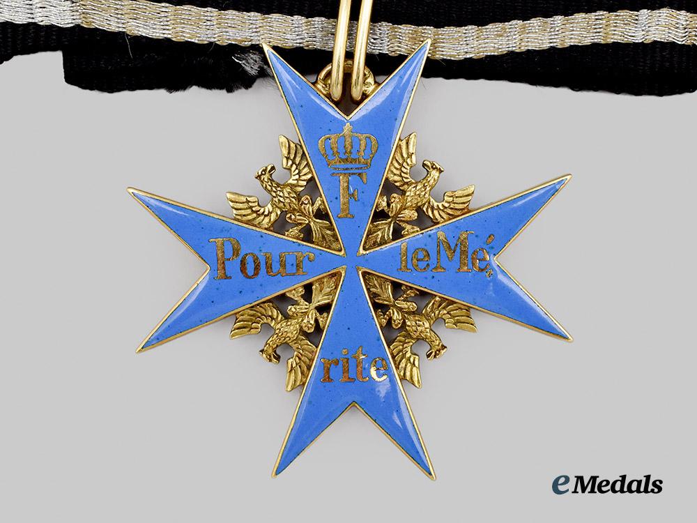 germany,_imperial._a_pour_le_mérite_in_gold,_collector’s_copy_dedicated_to_general_ernst_von_hoeppner_by_rothe,_c.1960___m_n_c3199