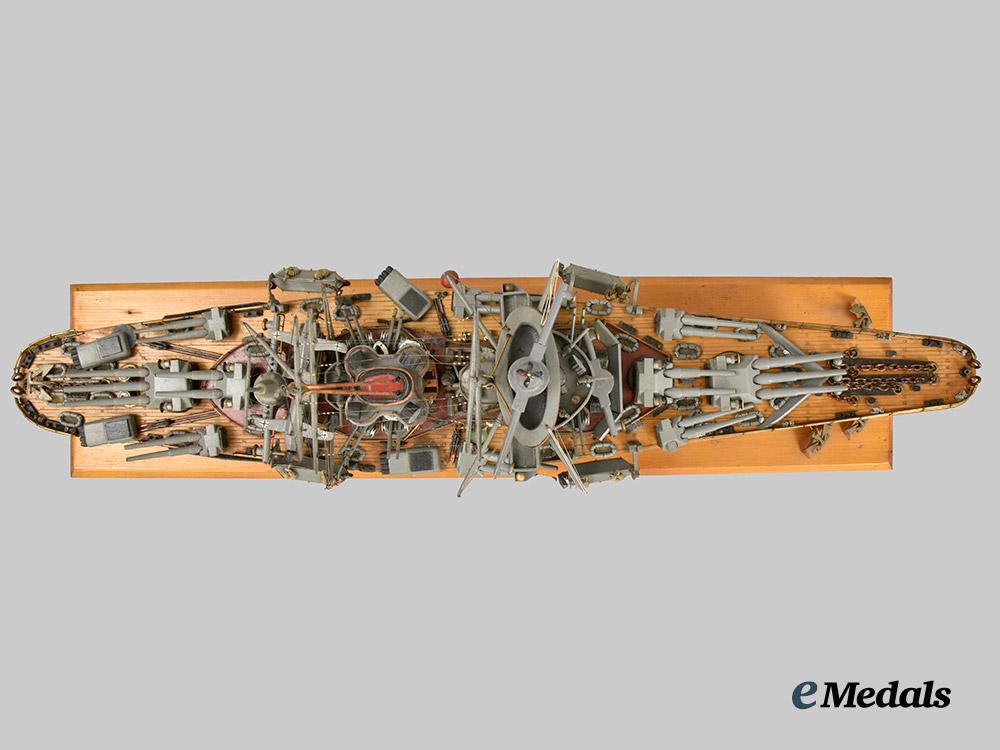 germany,_kriegsmarine._a_superb_battleship_tirpitz_model,_p_o_w_maker-_attributed,_from_canadian_camp100___m_n_c3207