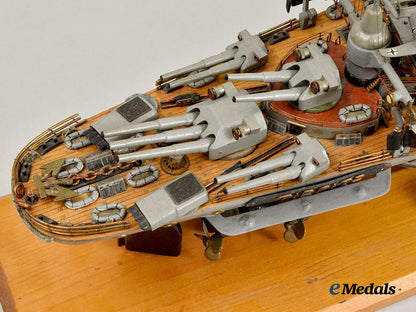 germany,_kriegsmarine._a_superb_battleship_tirpitz_model,_p_o_w_maker-_attributed,_from_canadian_camp100___m_n_c3208